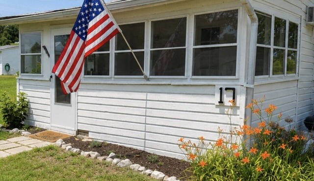 Plum Point Cottage #17