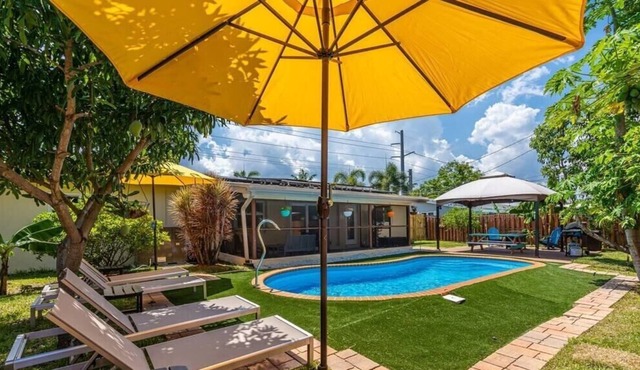 Pool House Near Beach w/ Sunroom and Lounge Areas