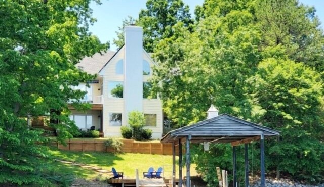 Pool table, Paddle board, Kayak, EZ dock, floater dock, WiFi.