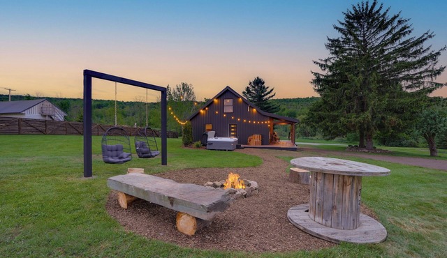 Porchlight Pines | Hot Tub + Cold Plunge