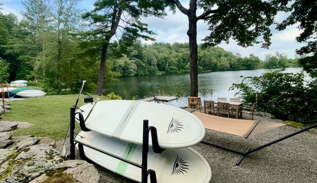 Pristine Prospect lake, paddle boards, swim dock+!
