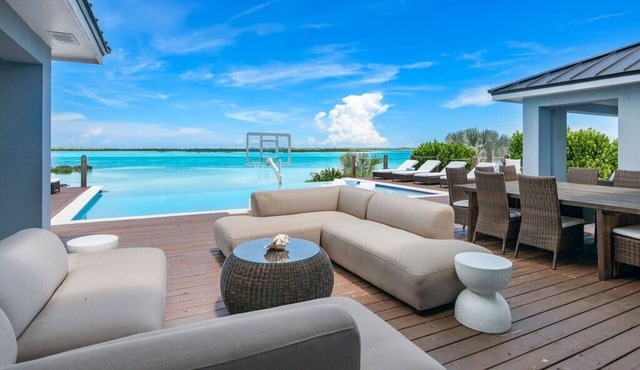Private Beachfront Luxury Villas with Dock & Heated Pools – Perfect for 10 Guests in Exuma