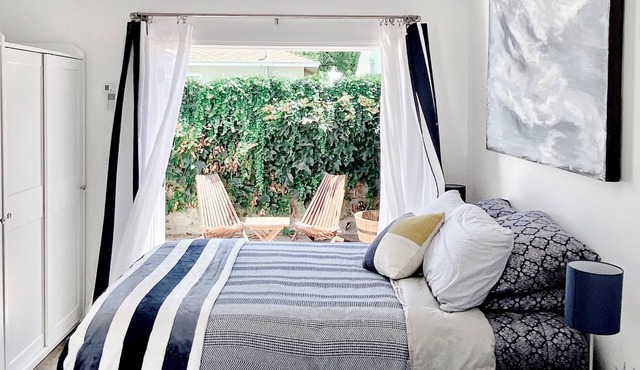 Private Cottage, private outdoor space, custom everything.