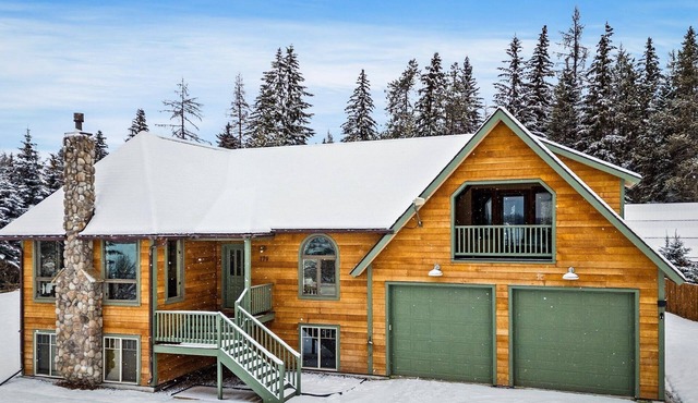 Private Home - Mountain Views - Hot Tub