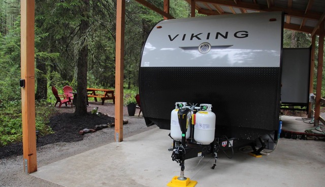 Private Travel Trailer for 2 Near Glacier Park