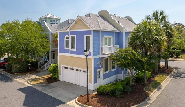 Purple Palace Devonshire Place Bermuda Bay, Pet Friendly, Resort Community in Kill Devil Hills