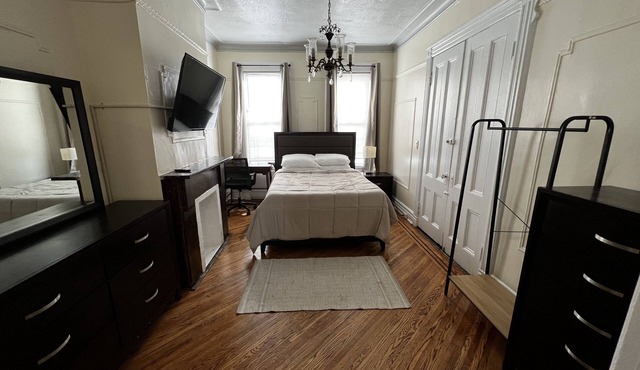 Quiet Vintage Apartment