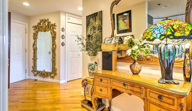 Regal Downtown Boston Apt w/ Elevator Access!