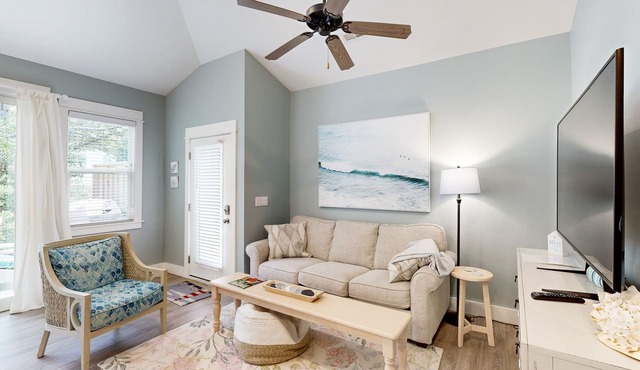 Relax in this inviting condo with pool