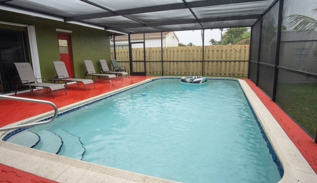 Relax . safe .shopping ,quiet environment , pool table swimming pool