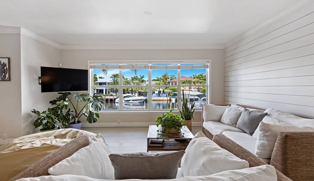 Relaxing Beach Apt in las Olas Blvd