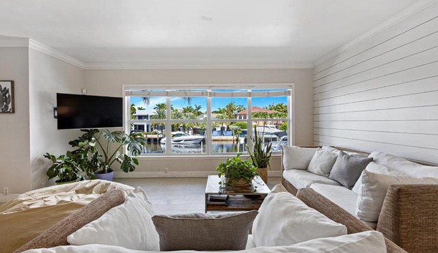 Relaxing Beach Apt in las Olas Blvd