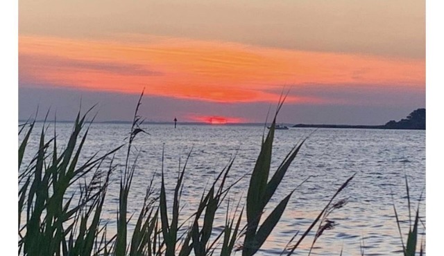 RELAXING, SWIMMING, WALKING, KAYAKING, HIKING, FISHING & DINING