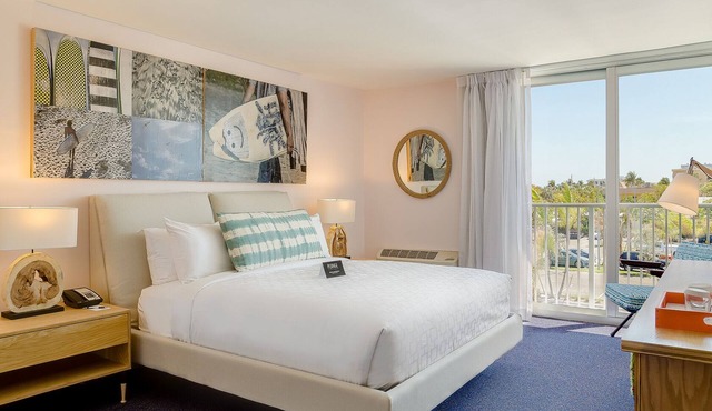 Relaxing Beach Getaway! Gym Access & Outdoor Pool! Pet Friendly Property!