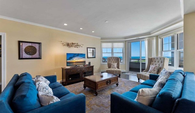 Residence 1108 at The Grand