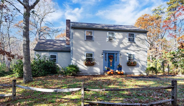 Salt Box Minutes to Beaches & Golf Courses