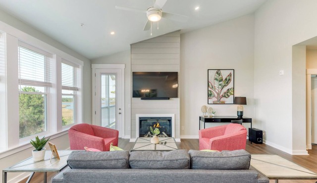 Sapphire Sound 3 Bedroom Condo at Hamilton Cay Reserve