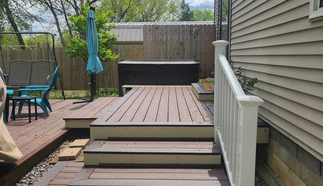Saratoga racing season! Stay in a Beautiful 2 Bedroom 2 Bath waterfront home.