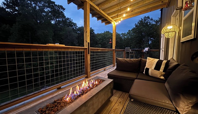 Secluded Mountain Cabin on 8 Private Acres w/Deck, Fire Table & Fast WiFi in Clarkesville
