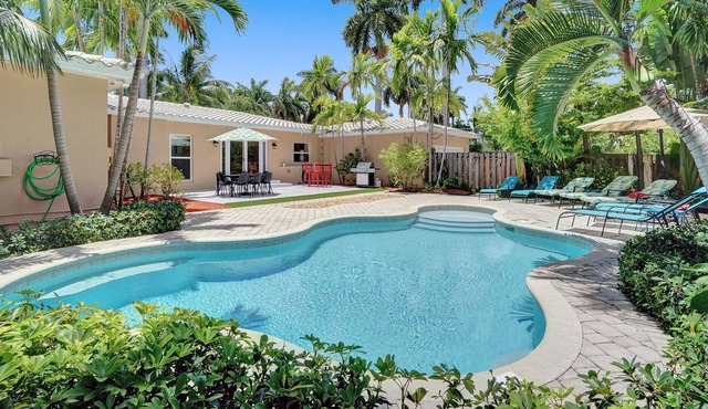 Sensational 4BR/4BA Villa near Hollywood Beach