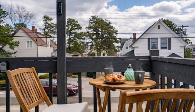 Serene Pine Point Escape — 1 Block to Beach, Marsh Views & Portland in Scarborough