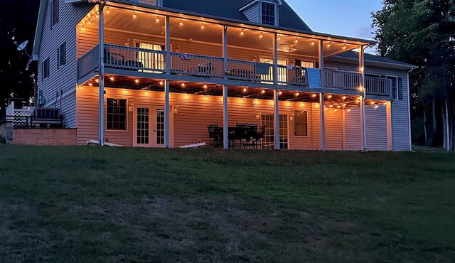 Serene waterfront home at Smith Mountain Lake in Huddleston, VA