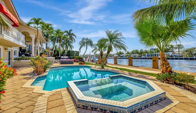 Serenity Villa Water Front