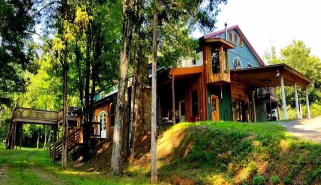 Shire Suite at White Lotus Eco Spa Retreat