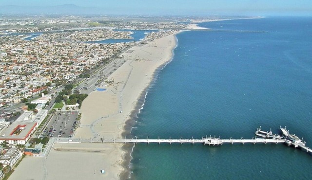 Single fam res. 4 bedroom, 3bath beach house. 9 houses to beach. 2 parking spots