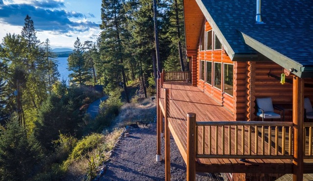 Ski, Swim & Relax! Whitefish Lake Luxury Log Home w/ Incredible Views, Hot Tub,