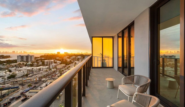 Sky 1BR City View: 30min to Miami Stadium