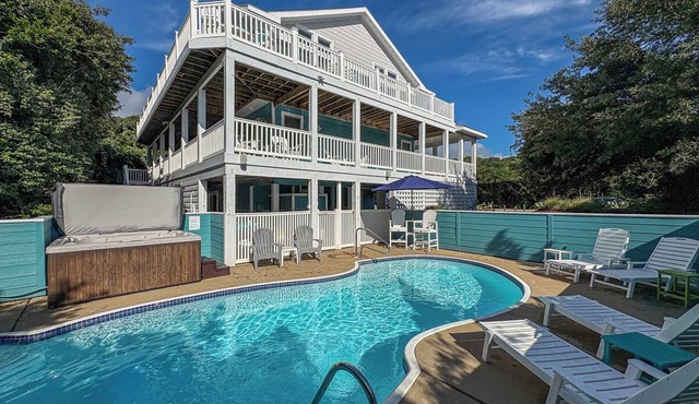 SKYLINE SERENITY - 6 BR Home in Southern Shores w/Private Pool, Hot Tub, Elevator