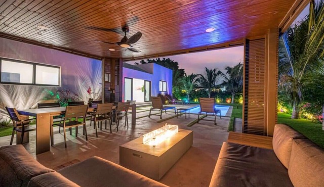Sleek Brand New Home+Heated Pool+Basketball Court