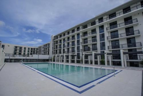 Sleep 6 in Resort Style Community- Near Stadium