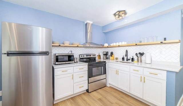 Sojourn's Harborage | Seagull Suite | Pet-Friendly