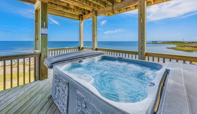 Soundfront Hatteras Home with Hot Tub, Private Sound Access, and Boat Slips