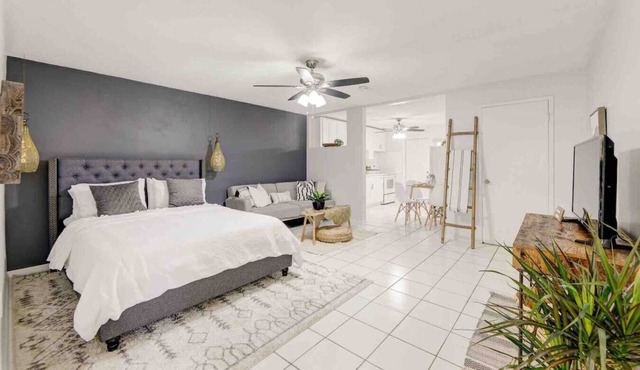 South Florida Oasis: Comfortable and Central #5