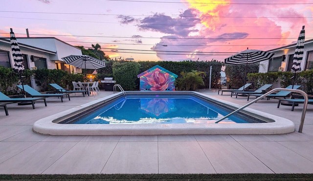Spacious 1BR #107 | Sleeps 4 | Beach Walk