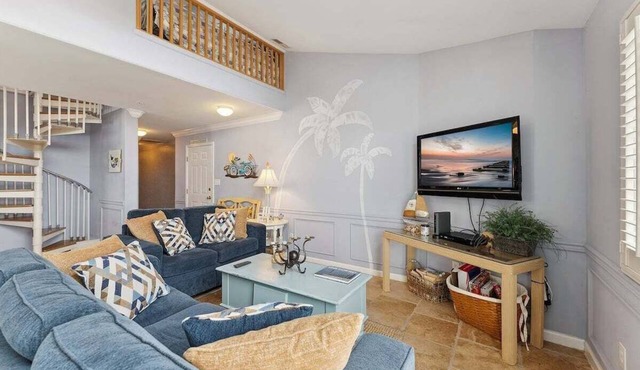 Spacious 4BR Condo with Pool Access & Ocean Views!