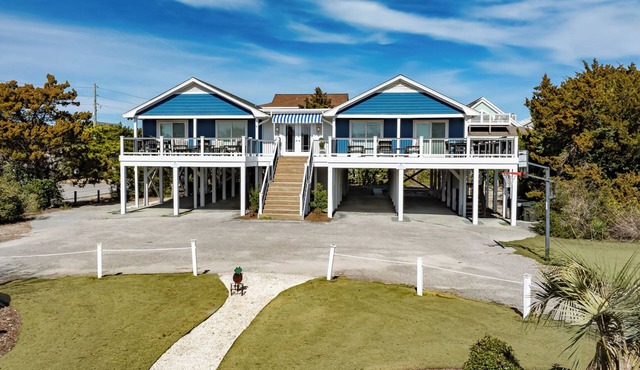 Spacious Beach House – Elevator, Decks & Easy Beach Access