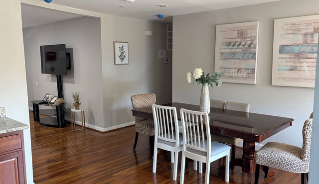 Spacious Beautiful 7-Bedroom Entire House in NW