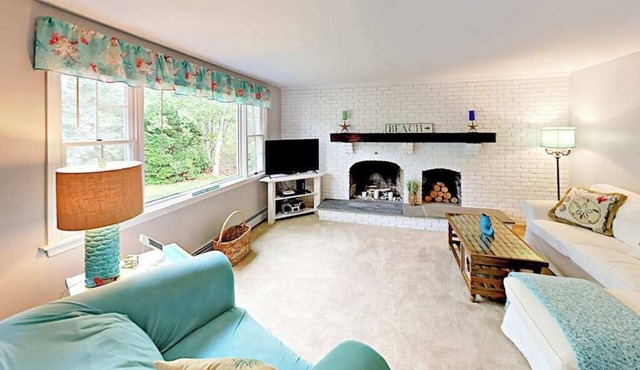 Spacious Eastham Home w/Expansive Deck & Yard - Near Nauset Light Beach