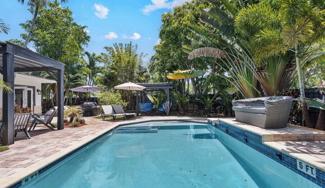 Spacious Ft Lauderdale Oasis w/Pool & BBQ