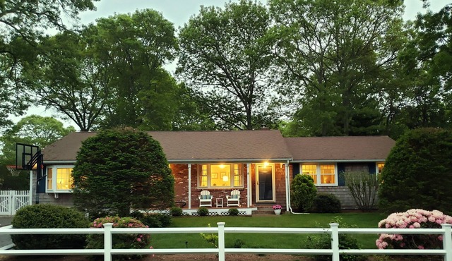 Spacious home close to the beach in family-friendly Great Harbors neighborhood