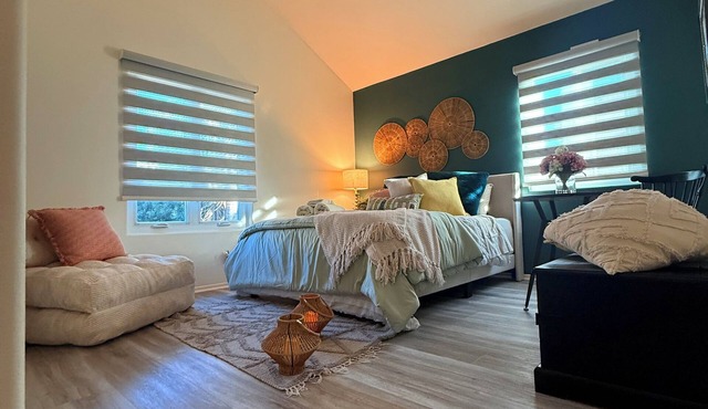 spacious private room w/share bathroom