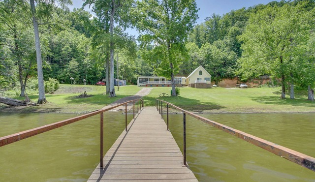 Steps to Pickwick Lake! Home w/Sunrooms & Views