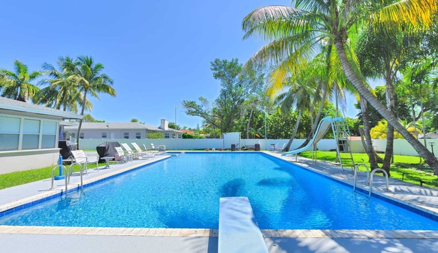 Stunning 4/3 House in Hollywood Beach w/pool