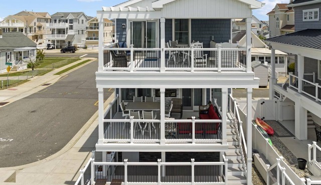 Stunning New Waterfront Oasis in North Wildwood – Sunset Views & Private Dock