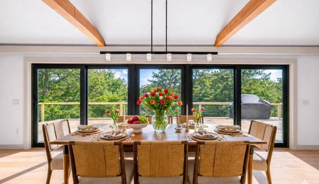 Stunning West End Retreat w/Hot Tub + Roof Deck