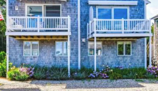 Stunning West End Condo with 2 bedrooms , large backyard and views of the bay